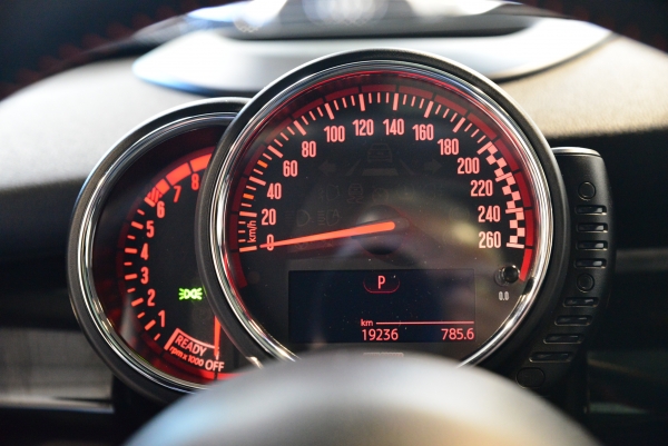 MINI JCW 231CH EXCLUSIVE DESIGN BVAS