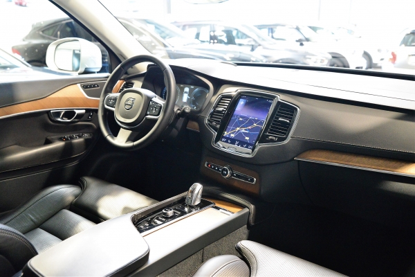  Volvo XC90 T8 TWIN ENGINE INSCRIPTION LUXE 7 PLACES
