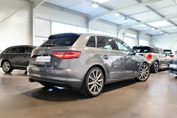 Audi A3 SPORTBACK TFSI 150 AMBITION LUXE S TRONIC 7