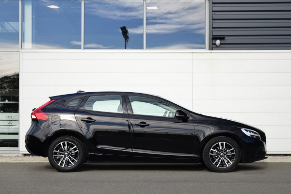  Volvo V40 T2 122CH SERIE LIMITEE ITEK EDITION