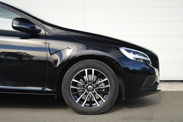  Volvo V40 T2 122CH SERIE LIMITEE ITEK EDITION