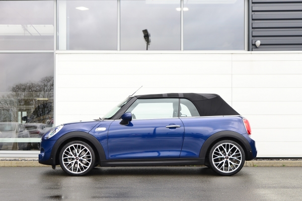MINI CABRIO COOPER S 211CH PACK RED HOT CHILI 