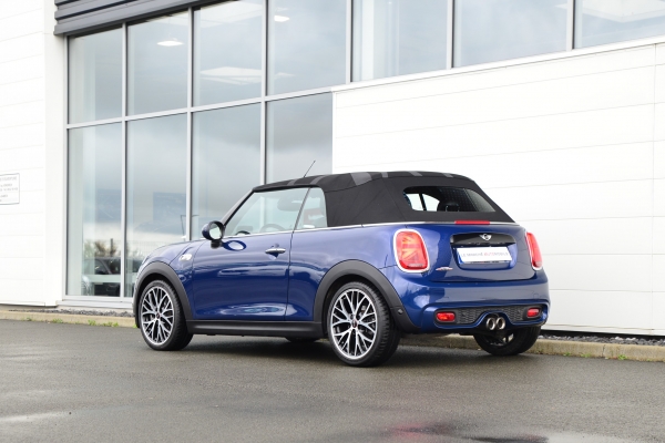 MINI CABRIO COOPER S 211CH PACK RED HOT CHILI 