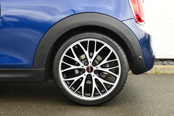 MINI CABRIO COOPER S 211CH PACK RED HOT CHILI 