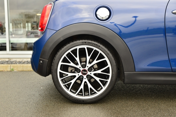 MINI CABRIO COOPER S 211CH PACK RED HOT CHILI 