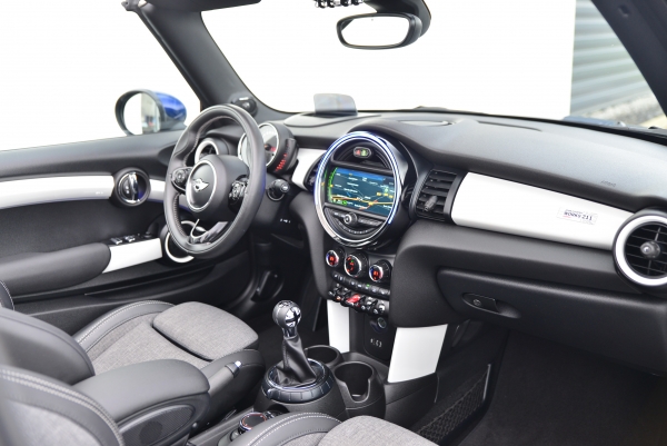 MINI CABRIO COOPER S 211CH PACK RED HOT CHILI 
