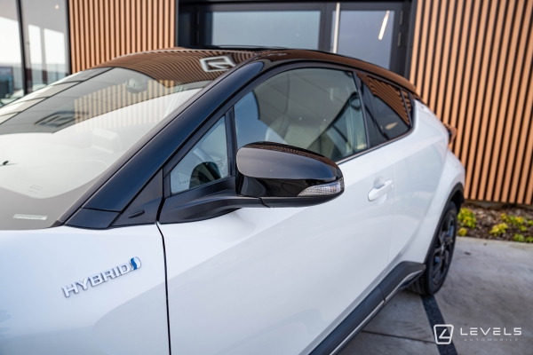 Toyota C-HR 122CH GRAPHIC PREMIUM 2WD E-CVT 