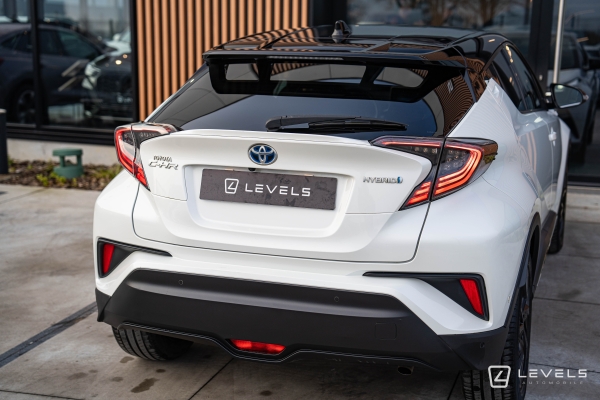Toyota C-HR 122CH GRAPHIC PREMIUM 2WD E-CVT 