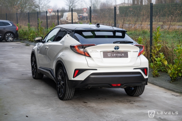 Toyota C-HR 122CH GRAPHIC PREMIUM 2WD E-CVT 