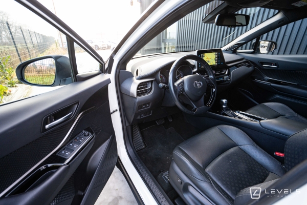 Toyota C-HR 122CH GRAPHIC PREMIUM 2WD E-CVT 