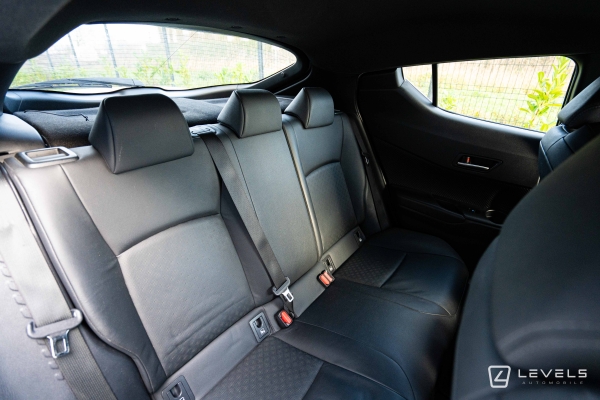 Toyota C-HR 122CH GRAPHIC PREMIUM 2WD E-CVT 