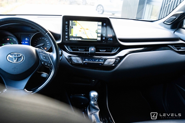 Toyota C-HR 122CH GRAPHIC PREMIUM 2WD E-CVT 