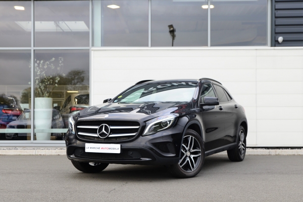 Mercedes GLA 220D SENSATION 4MATIC 7G-DCT 