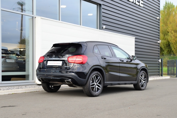 Mercedes GLA 220D SENSATION 4MATIC 7G-DCT 