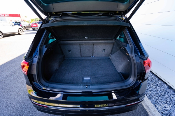  Volkswagen TIGUAN TDI 150 CARAT EXCLUSIVE 4M PACK R-LINE DSG7