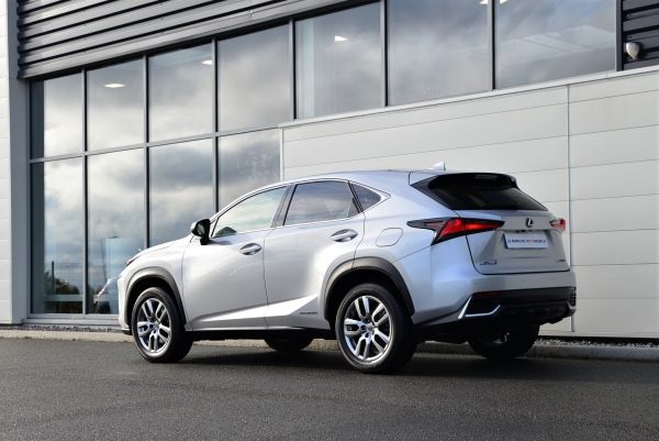 Lexus NX 300H AWD LUXE