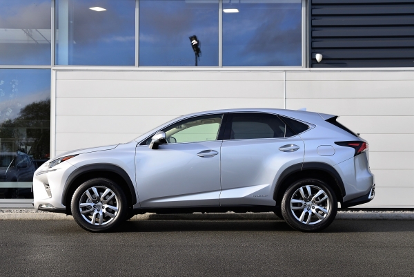 Lexus NX 300H AWD LUXE