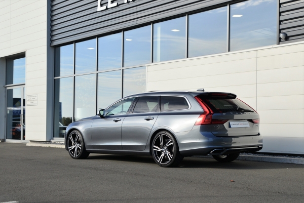 Volvo V90 D5 235CH AWD R-DESIGN GEARTRONIC 8