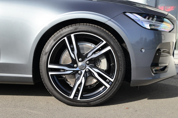  Volvo V90 D5 235CH AWD R-DESIGN GEARTRONIC 8