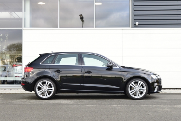 Audi A3 SPORTBACK 35 TDI 150CH S LINE S-TRONIC 7