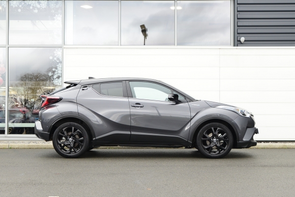 Toyota C-HR 122CH GRAPHIC 2WD E-CVT 