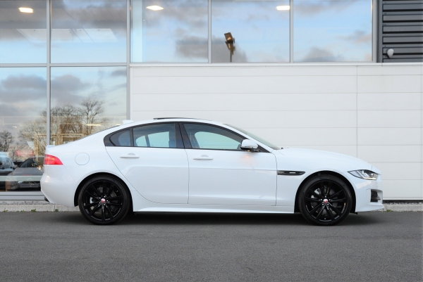 Jaguar  XE D180 AWD R-SPORT BVA8