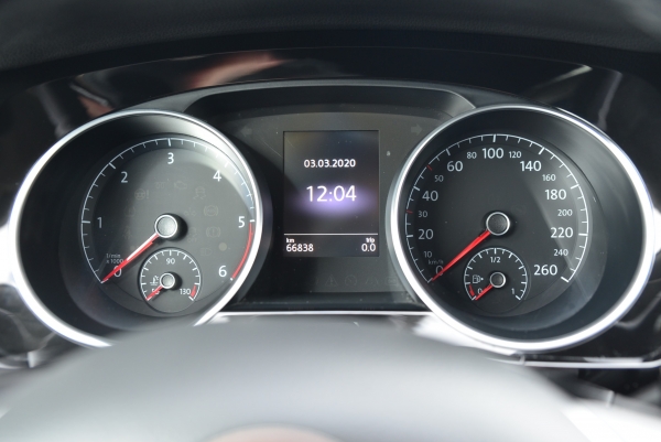  Volkswagen TOURAN TDI 150 CARAT DSG