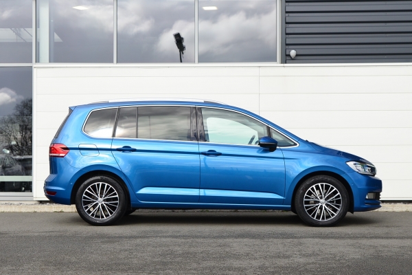  Volkswagen TOURAN TDI 150 CARAT DSG