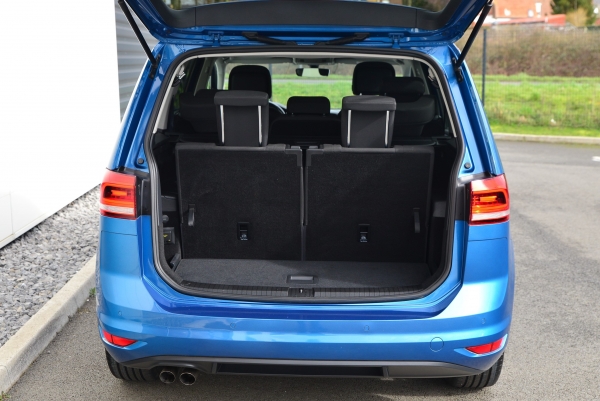  Volkswagen TOURAN TDI 150 CARAT DSG