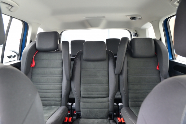 Volkswagen TOURAN TDI 150 CARAT DSG