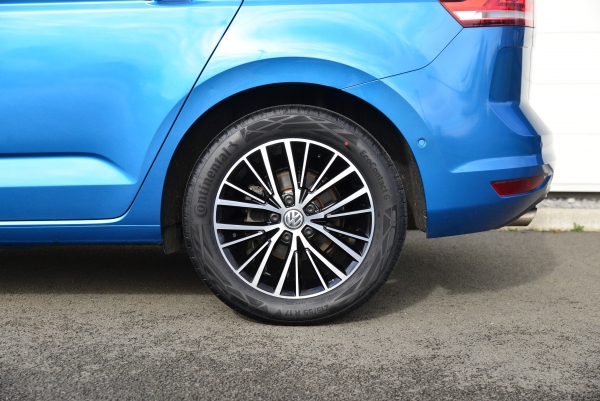  Volkswagen TOURAN TDI 150 CARAT DSG