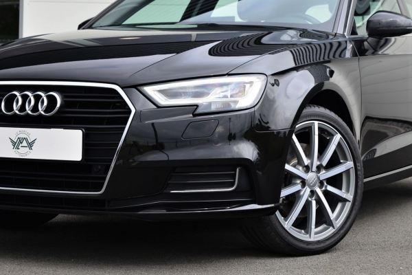 Audi A3 SPORTBACK 35 TDI 150 DESIGN LUXE S-TRONIC