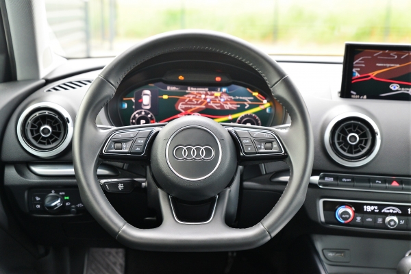 Audi A3 SPORTBACK 35 TDI 150 DESIGN LUXE S-TRONIC