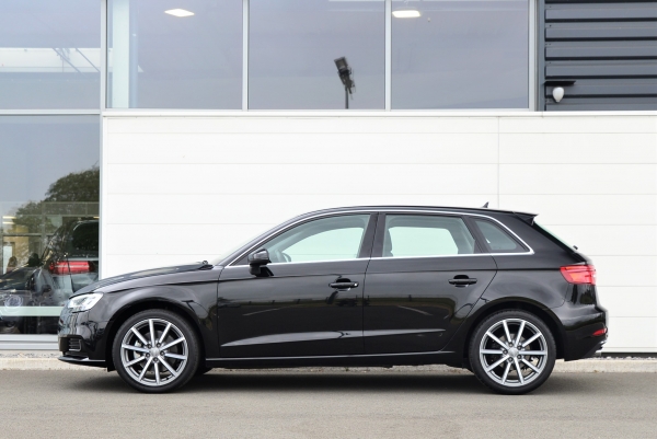 Audi A3 SPORTBACK 35 TDI 150 DESIGN LUXE S-TRONIC