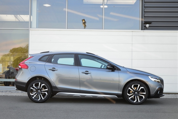 Volvo V40 CROSS COUNTRY D3 150CH OVERSTA EDITION GEARTRONIC