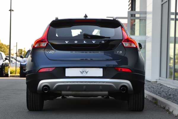  Volvo V40 CROSS COUNTRY T3 OVERSTA EDITION GEARTRONIC