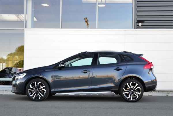  Volvo V40 CROSS COUNTRY T3 OVERSTA EDITION GEARTRONIC