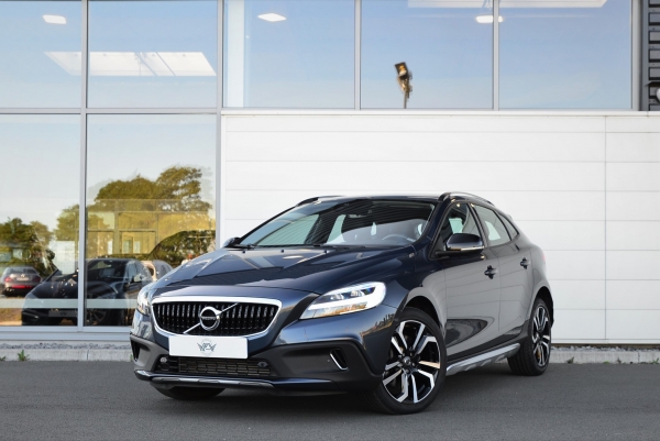 Volvo V40 CROSS COUNTRY T3 OVERSTA EDITION GEARTRONIC