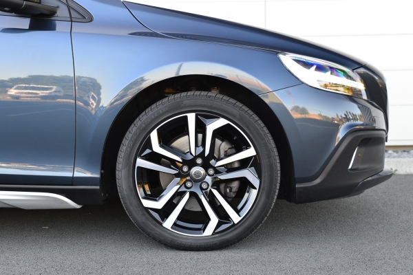 Volvo V40 CROSS COUNTRY T3 OVERSTA EDITION GEARTRONIC