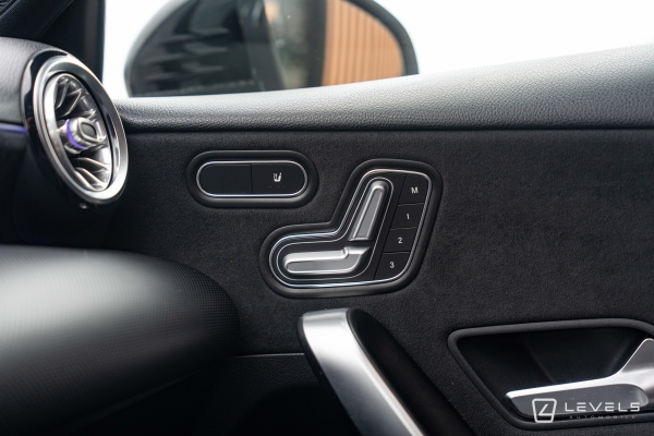 Mercedes CLASSE A 200 AMG LINE 7G-DCT