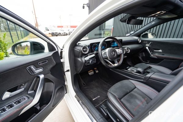 Mercedes CLASSE A 200 AMG LINE 7G-DCT