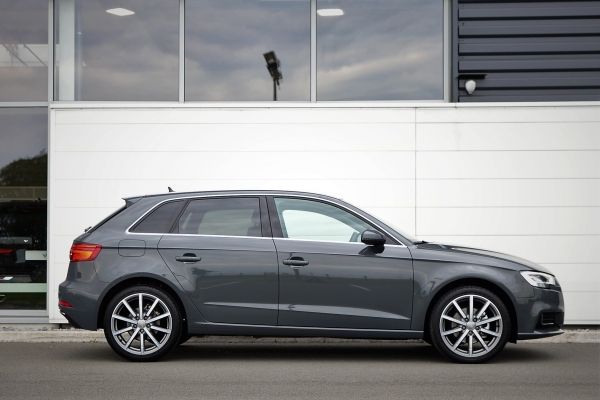 Audi A3 SPORTBACK TDI 116 DESIGN LUXE S TRONIC 