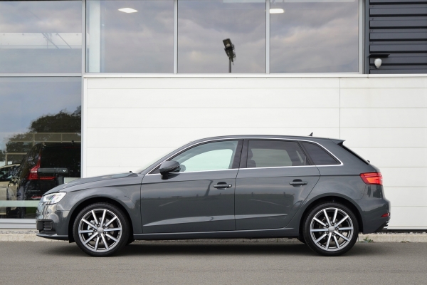 Audi A3 SPORTBACK TDI 116 DESIGN LUXE S TRONIC 