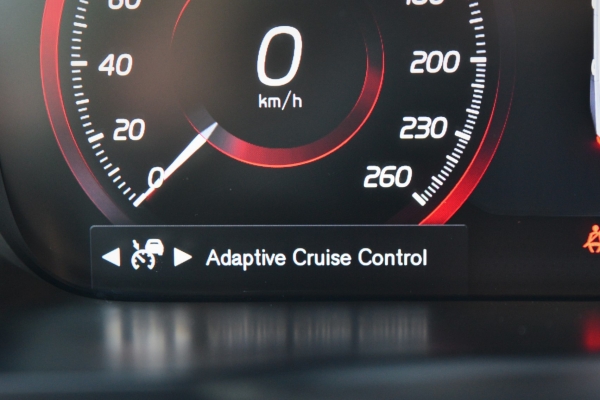  Volvo XC90 T8 TWIN ENGINE AWD R-DESIGN GEARTRONIC 8