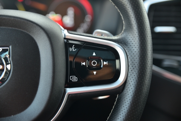  Volvo XC90 T8 TWIN ENGINE AWD R-DESIGN GEARTRONIC 8