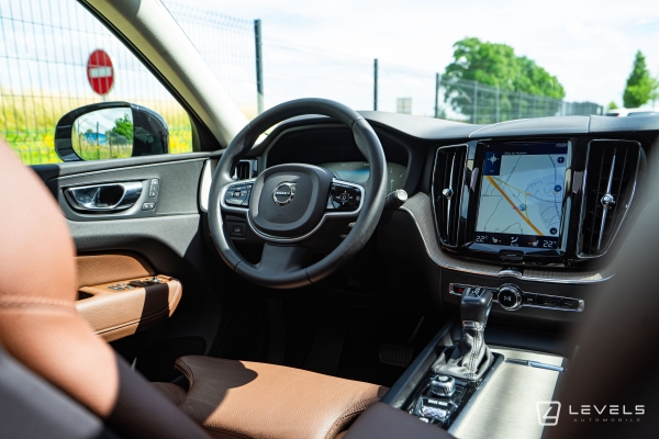  Volvo XC60 D4 AWD 190 CH INSCRIPTION LUXE GEARTRONIC 8