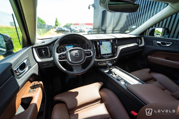  Volvo XC60 D4 AWD 190 CH INSCRIPTION LUXE GEARTRONIC 8