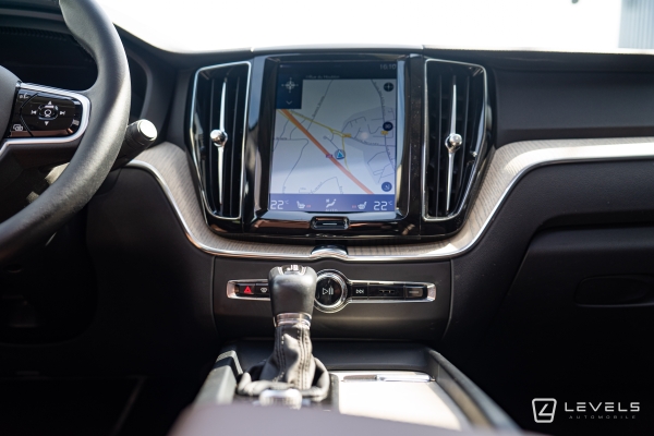  Volvo XC60 D4 AWD 190 CH INSCRIPTION LUXE GEARTRONIC 8