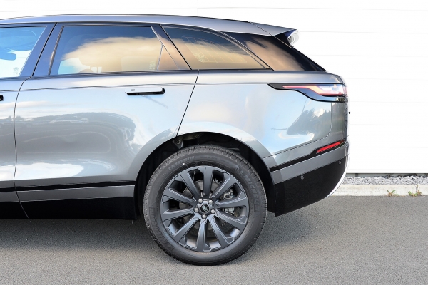 Land Rover VELAR D180 4WD SE R-DYNAMIC 