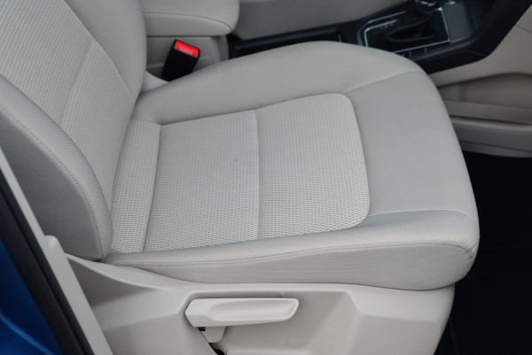  Volkswagen GOLF SPORTSVAN TDI 110 CONFORTLINE BUSINESS DSG7